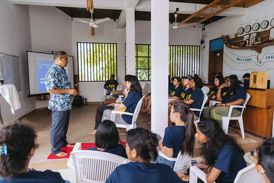 Educational seminars were arranged as part of the study tour to cultivate awareness of environmental issues and the importance of marine conservation.