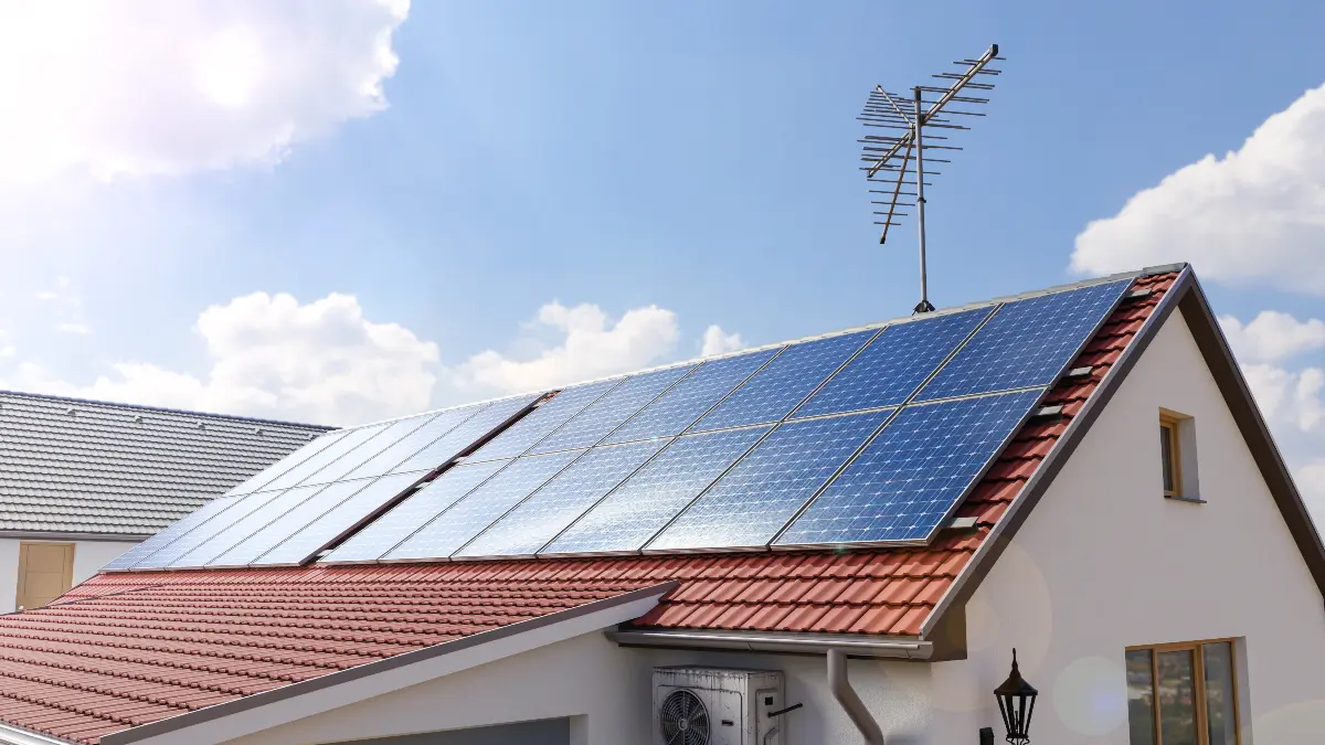 More Homeowners Are Going Solar - Here's Why You Should, Too