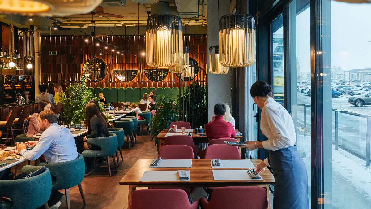 7 Things That You Have to Invest in to Revamp Your Restaurant's Atmosphere