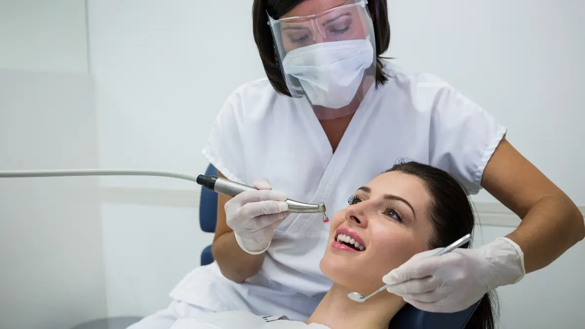Thinking of Getting Dental Implants? Here's What You Should Know