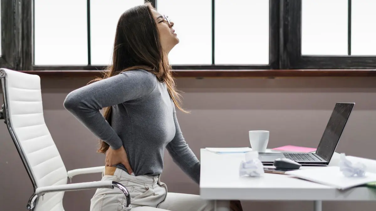 Feel Back Pain? Here Are Simple Ways to Deal With It Quickly