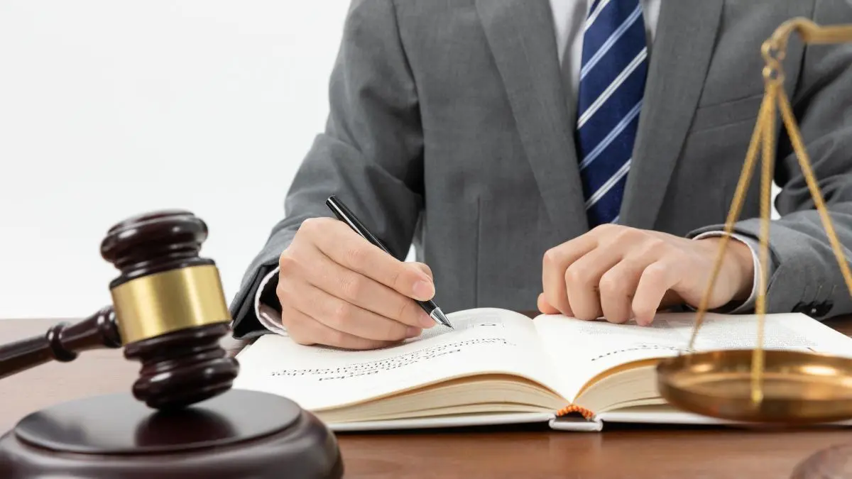 Practical Nerd Tips: When Do You Need to Hire a Highly-Specialized Lawyer