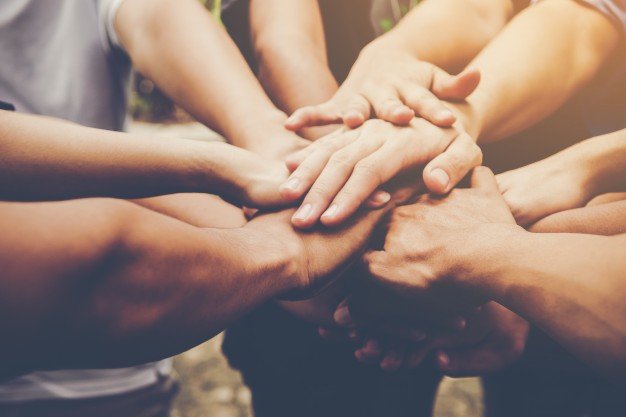 Be organized as a team while moving