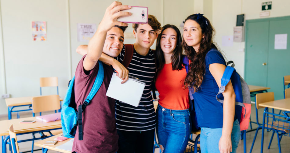6 Tips for Making Friends as a Highschooler