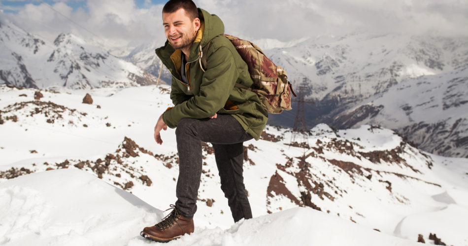 6 Safety Tips to Remember When You Go Hiking in a Snowy Terrain