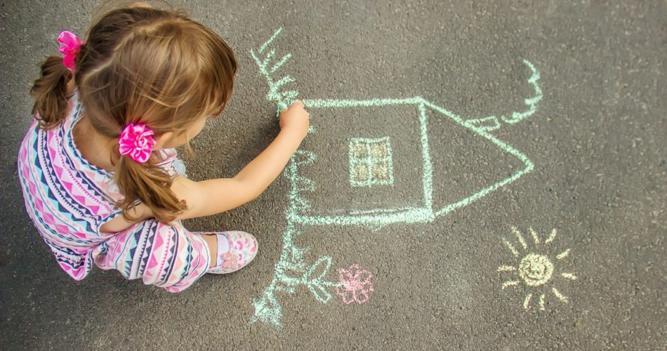 6 Handy Tips That Will Help Your Child Become More Artistic and Creative