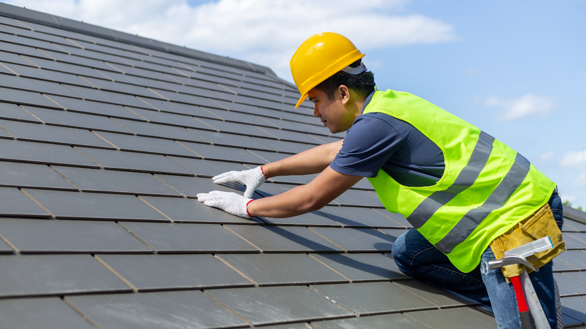 Signs That Your Roof Needs to Be Repaired Immediately