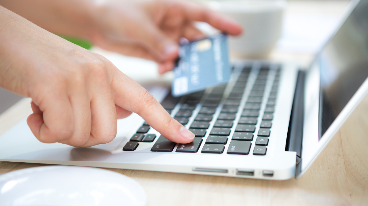 How to Use Online Shopping to Benefit Your Business