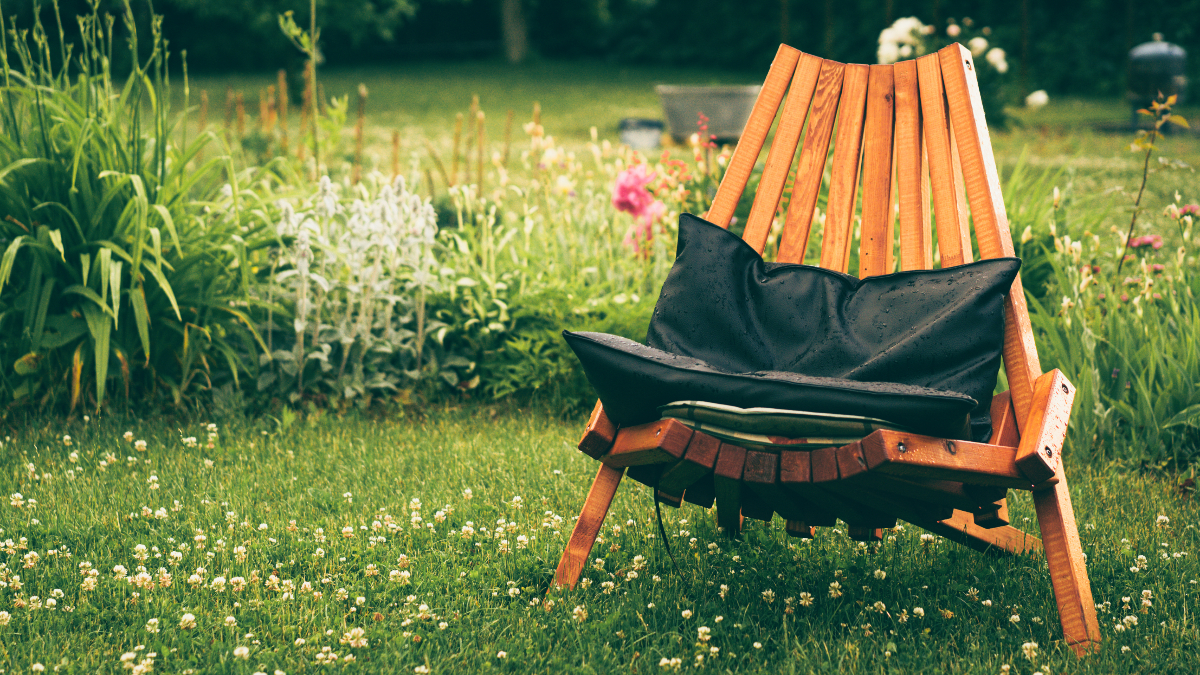 3 Best Ways to Keep Your Outdoor Chairs Protected When Unused for Months