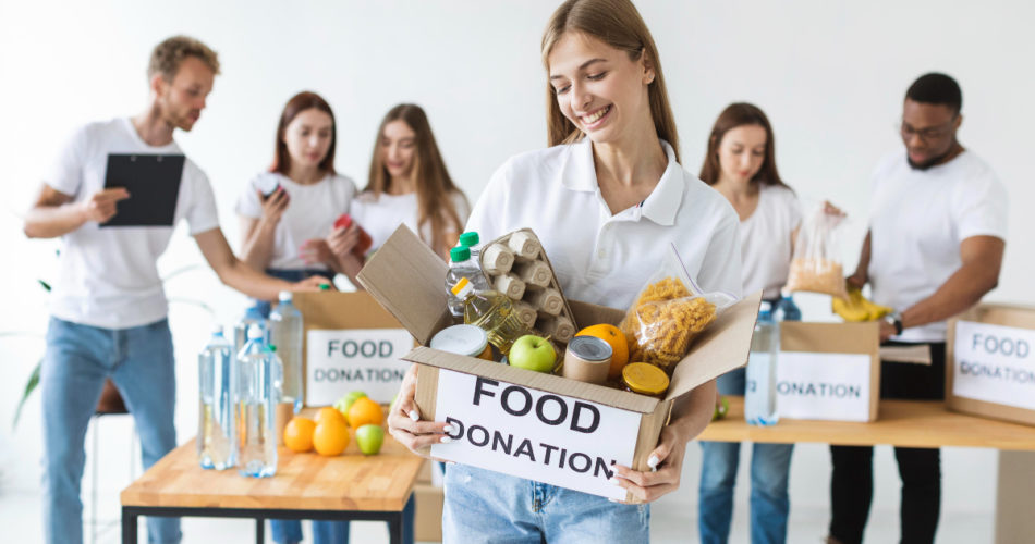 6 Psychological Benefits of Donating and Helping Others