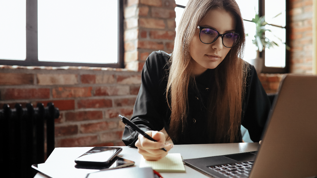 How to Improve Your Home Office and Make it More Comfortable