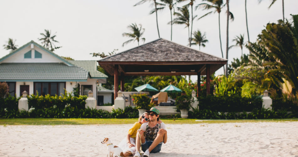 Pros and Cons of Living at a Beachside