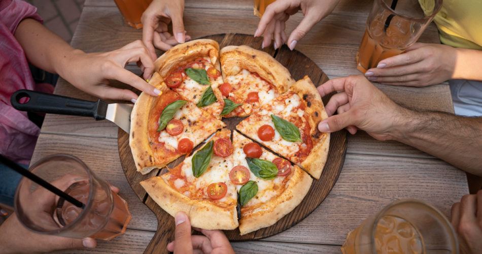 An Ultimate Guide on How to Order Pizza for a Friend Over