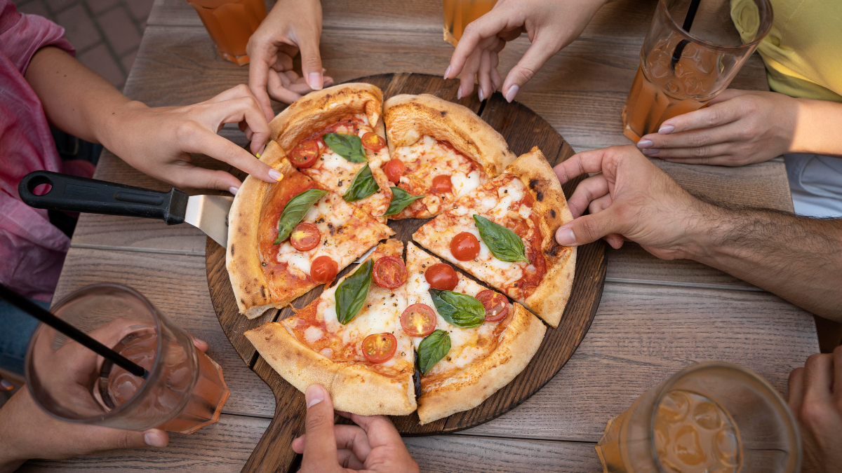 An Ultimate Guide on How to Order Pizza for a Friend Over