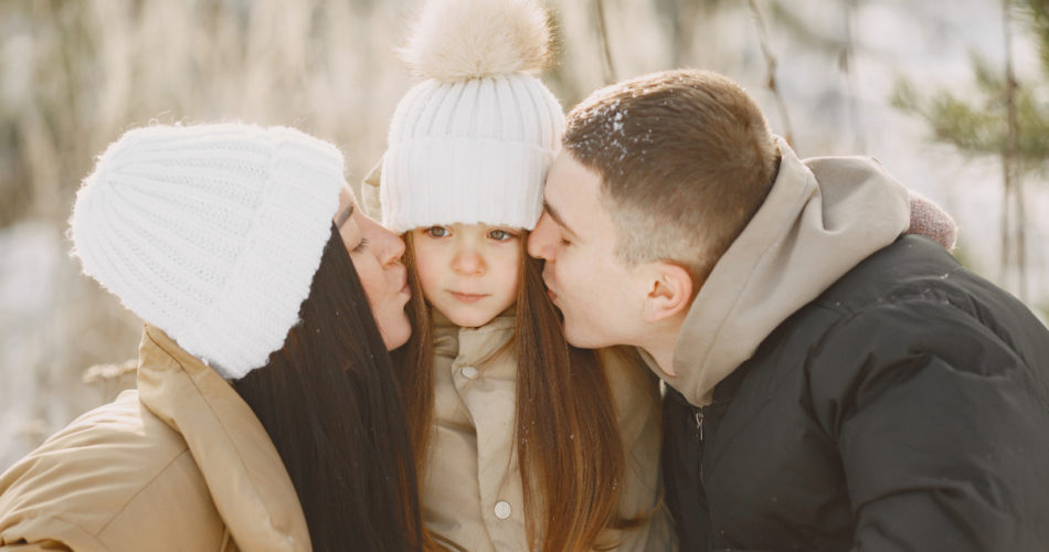 How to Correctly Dress a Child Going Out in Winter
