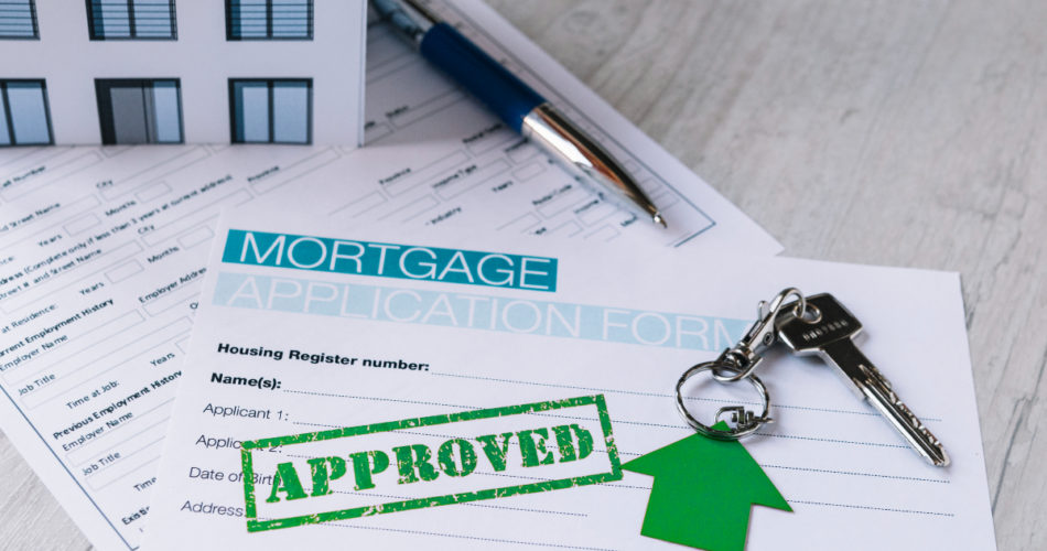 Mortgage Renewal Vs. Refinance: What's Best for You?
