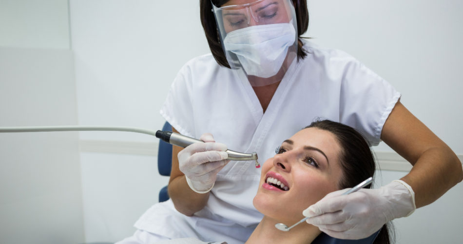 Thinking of Getting Dental Implants? Here's What You Should Know