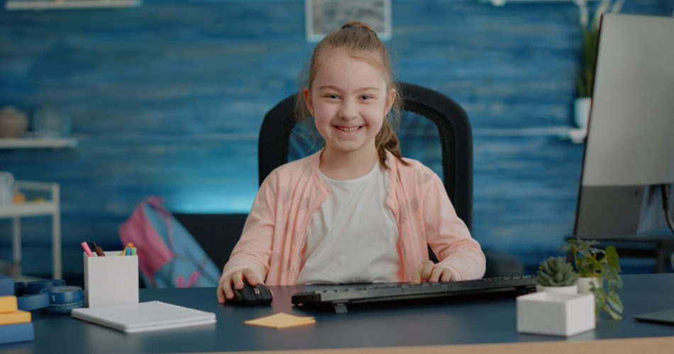 Online Learning Vs Classroom Learning: The Key Differences