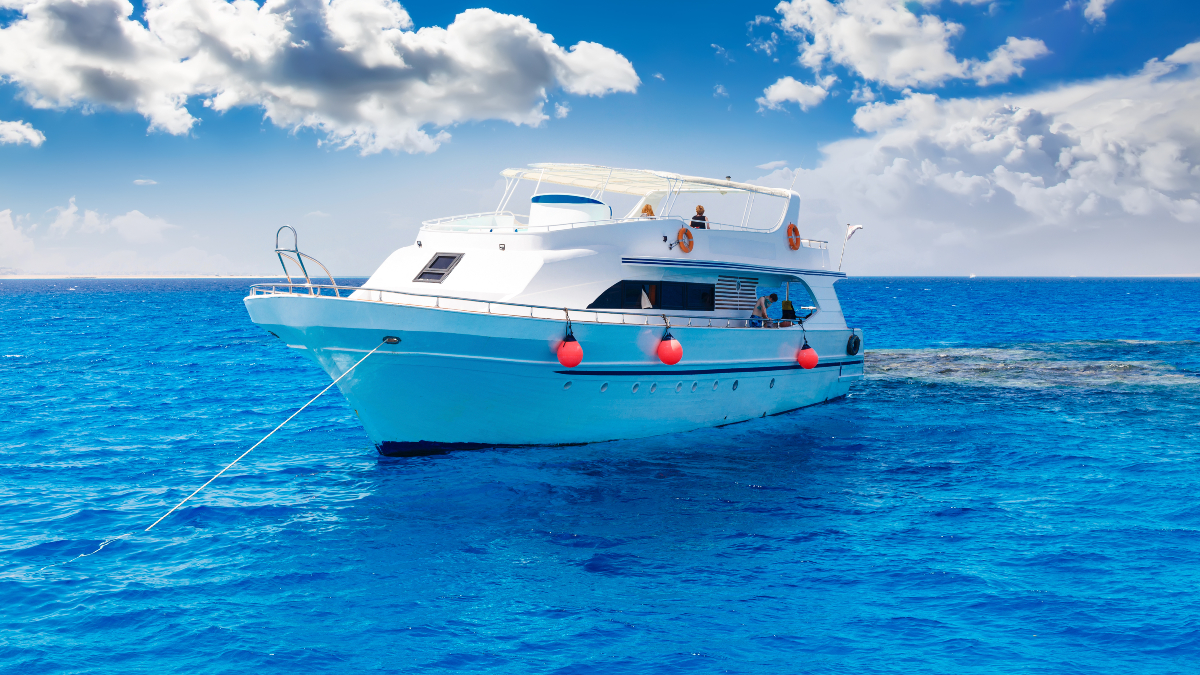 A Quick Look at the Process of Selling a Yacht Fast and for the Most Money