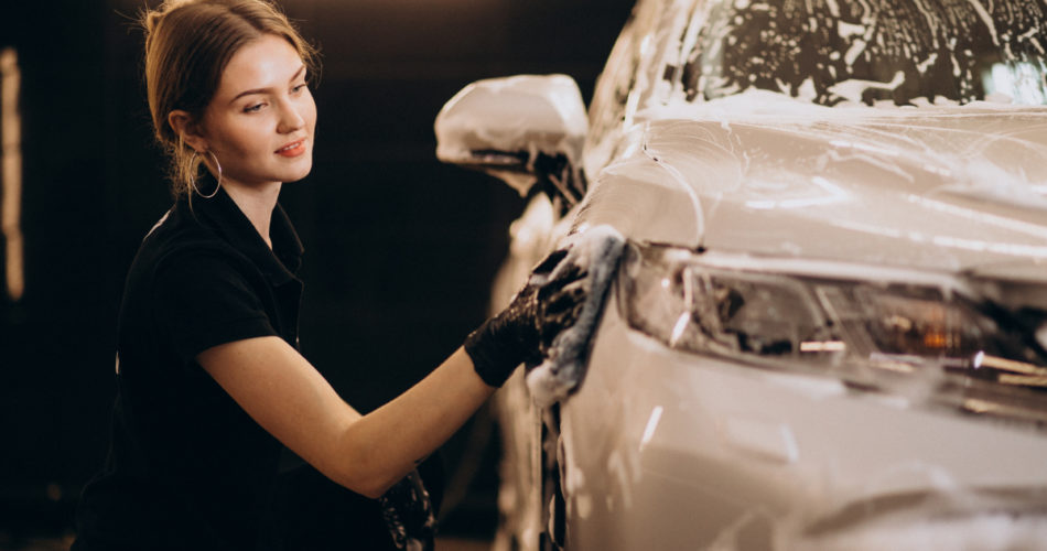 The Difference Between Mobile Car Detailing Vs. A Drive Through Car Wash