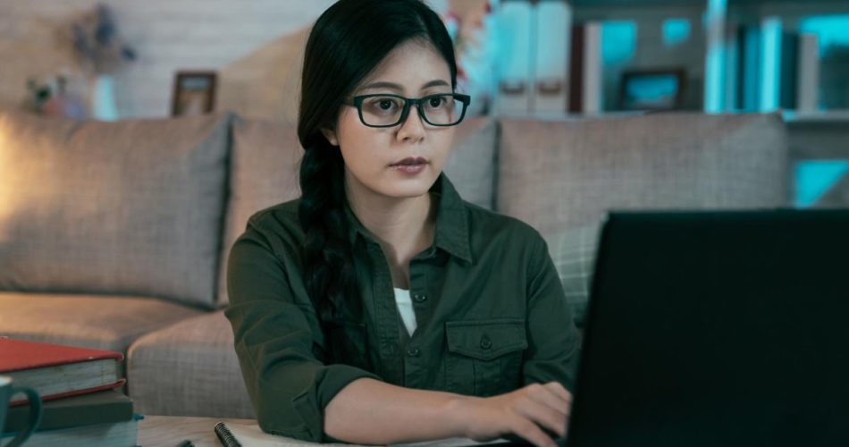 How Paraphrasing Is an Essential Technique for Students to Write a Unique Thesis?