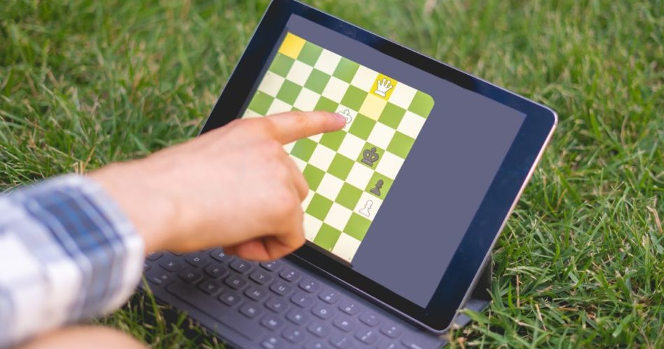 Top Traditional Games That Have Been Turned Digital - Nerdynaut