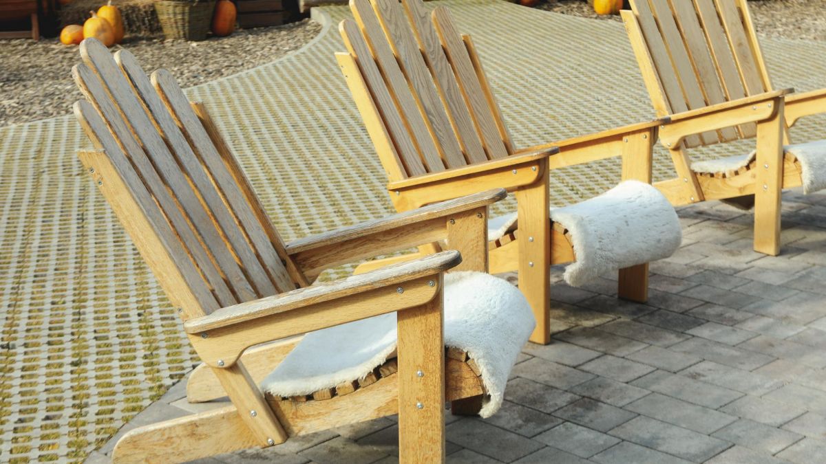 How to Make DIY Outdoor Furniture?