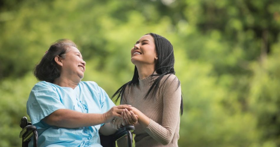 4 Tips for Bonding With the Elderly
