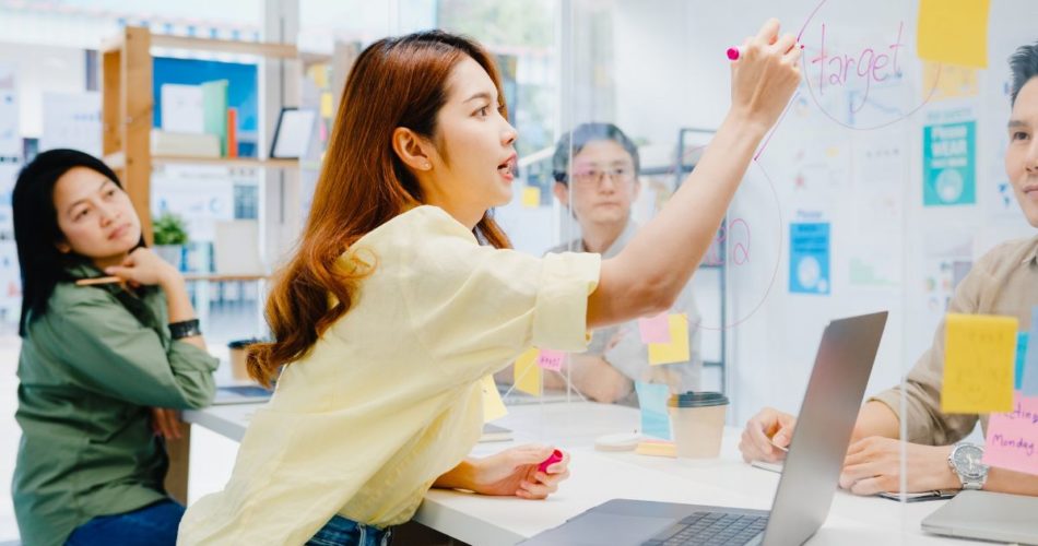 How to Choose the Right Marketing Communication Agency?
