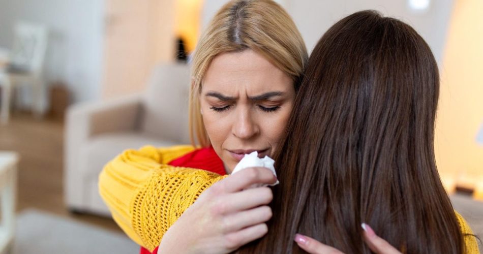 When and How to Intervene If Your Friend Is Struggling