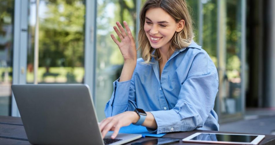 How to Get Back in Touch With Old Friends