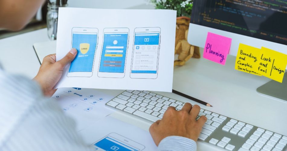 The Development of Mobile Applications by the Ecosystem and the Usefulness of This Technology in Our Time