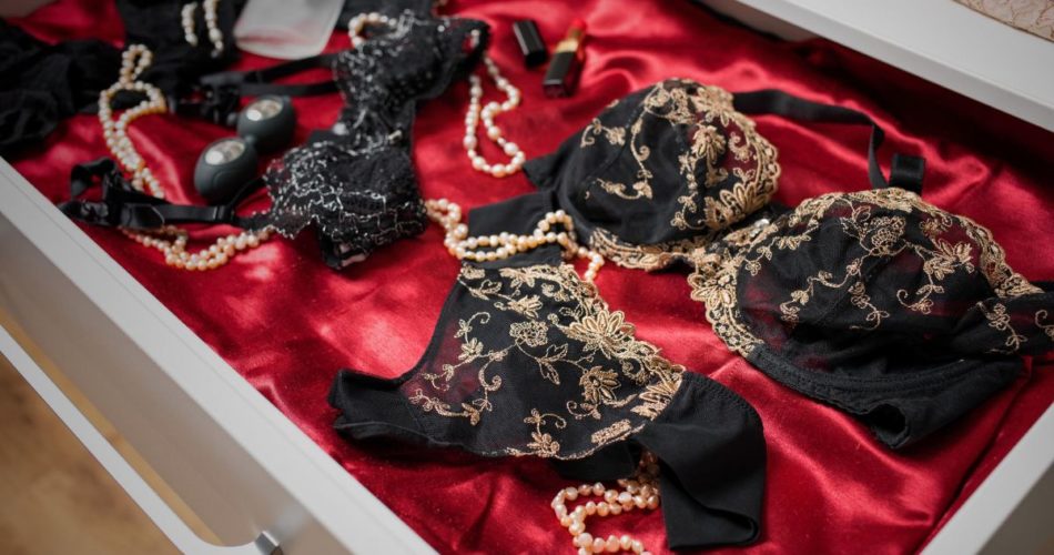 How Exploring Sexual Fantasies Together Can Improve Your Relationship
