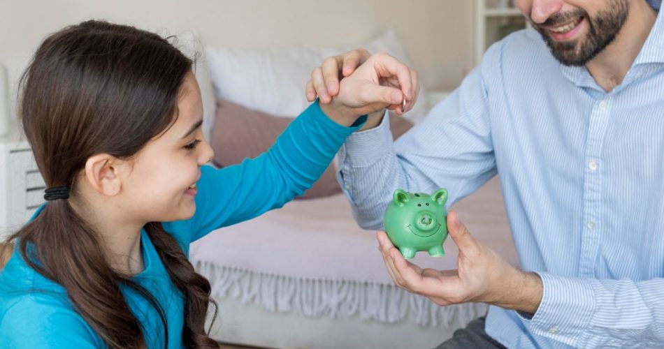 How to Start Teaching Your Kids About Money