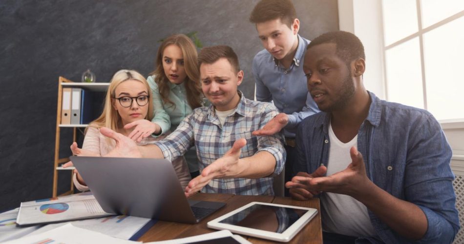 6 Signs You Need a New Laptop