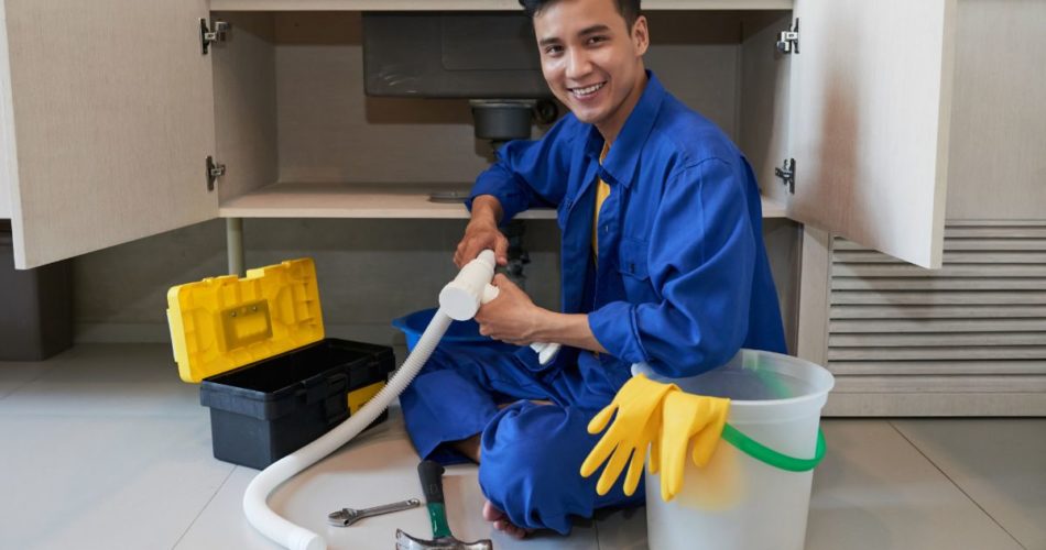 5 Tips on How to Properly Handle Plumbing Emergency Situations at Work