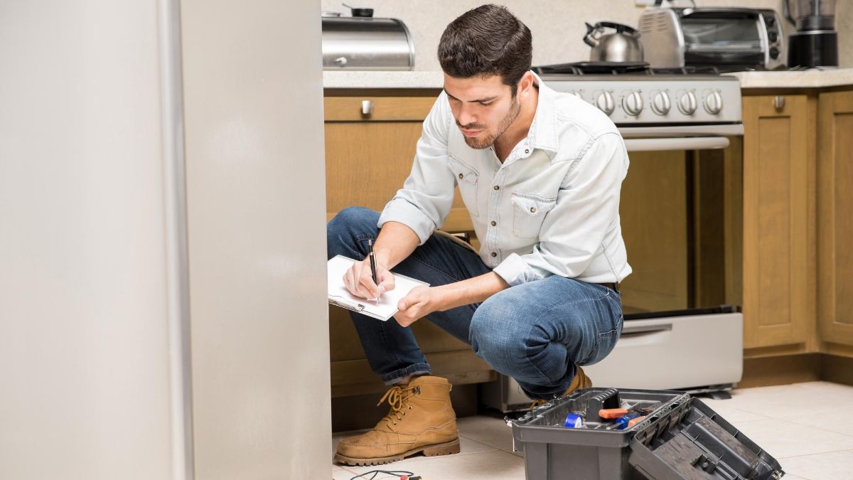 Maintenance and Repairs: Your Responsibilities as a Landlord