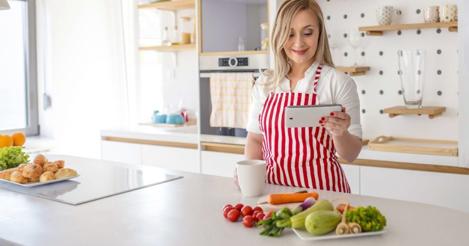 How to Keep a Sanitary Kitchen