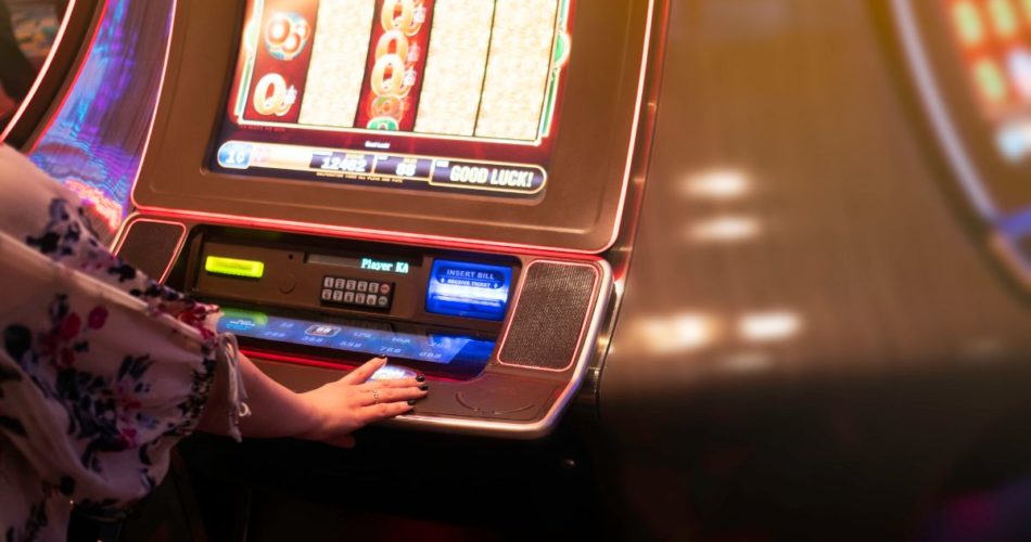 The Thrill of the Big Win With the Slot Machine Cops and Donuts Online