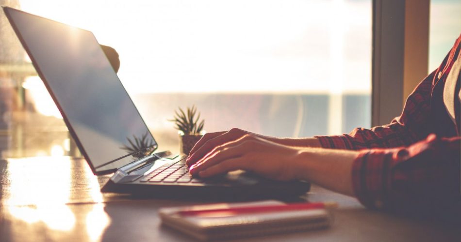 Learn How To Write Better and Faster With Paraphrasingtool.ai