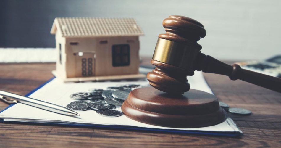Tips in Choosing the Right Real Estate Lawyer