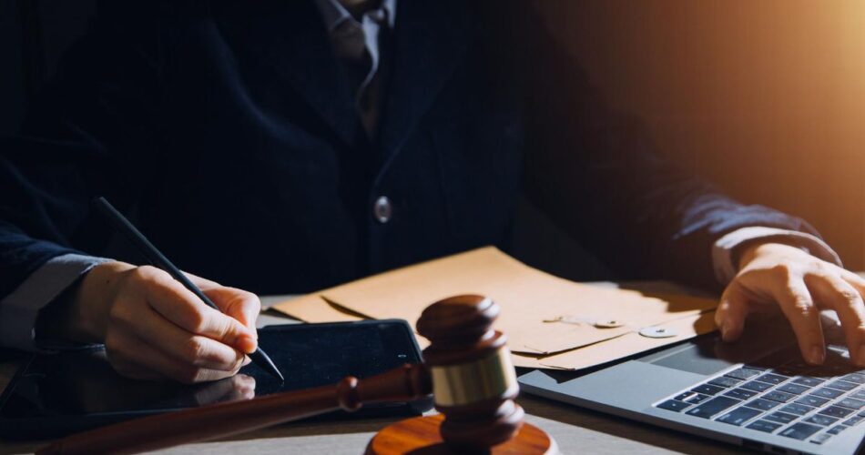 6 Situations When You Must Hire an Attorney