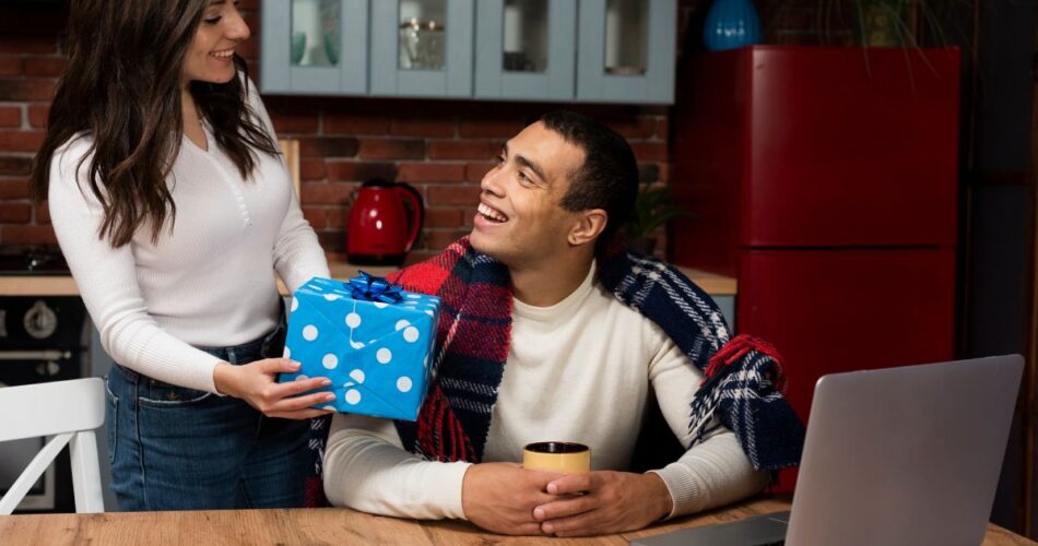 How to Find the Perfect Gift for a Tech Lover
