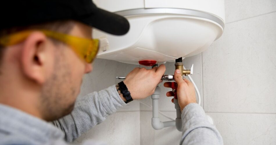 The Main Benefits of Plumbers Installing Water Heaters