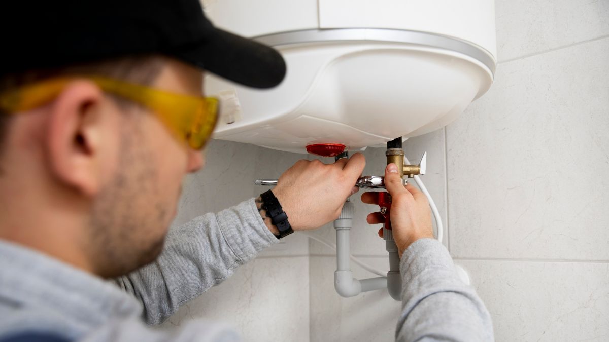 The Main Benefits of Plumbers Installing Water Heaters
