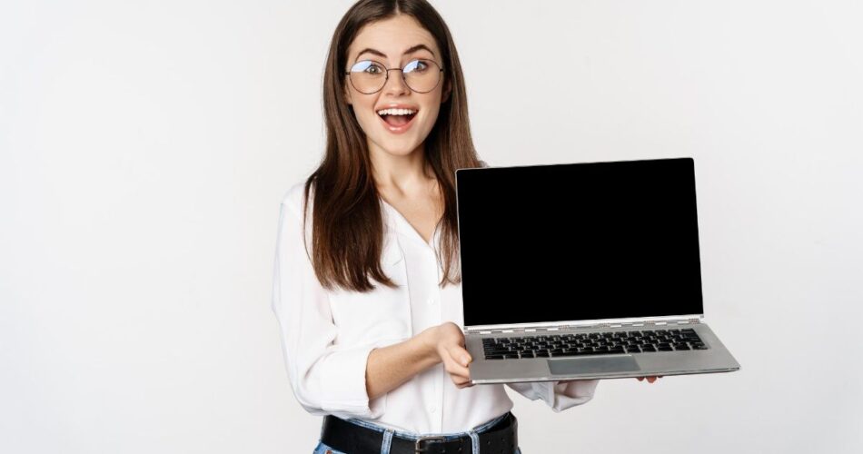 Pick a MacBook Pro With Specific Dimensions or Opt for a MacBook Air